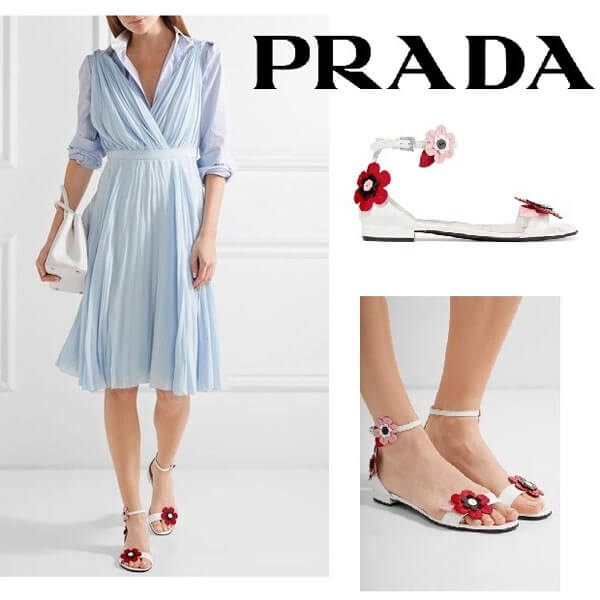 プラダ シューズ コピー PRADA フローラルアップリケ パテントレザー サンダル