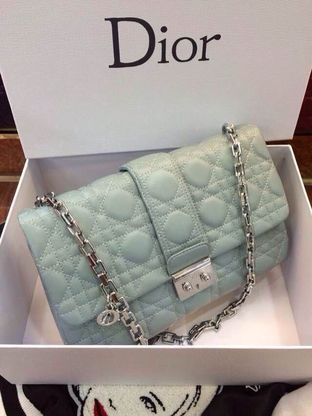 ディオール バッグ スーパーコピーM0215OGAI Miss Dior in Lamb