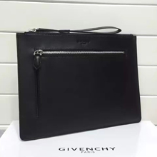 ジバンシィスーパーコピー GIVENCHY エンボスロゴ クラッチバッグ BK こちらの商品は男女兼用です