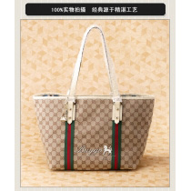 グッチ バッグ スーパーコピーGUCCIグッチGGチャーム付きトートバッグ鞄シェリーライン139...