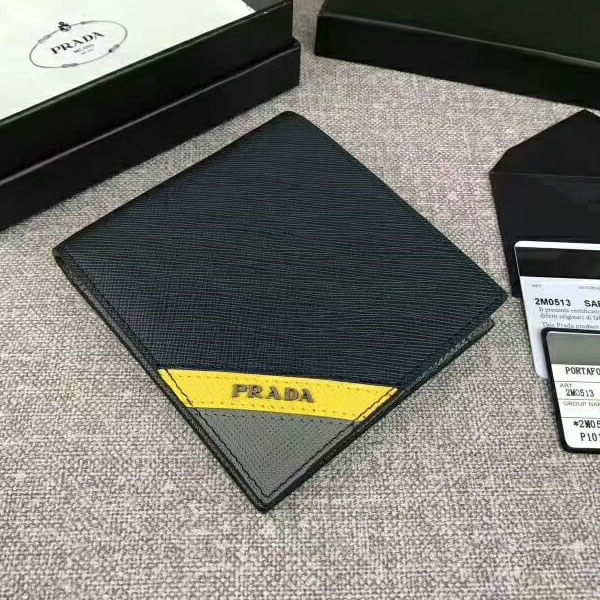 プラダ 財布コピーPRADA サフィアーノカーフ 折りたたみ財布 2M0513 2EG0 SAFFIANO