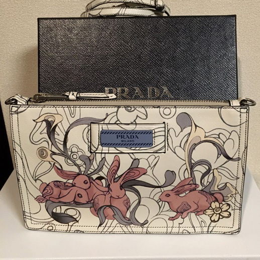 プラダ ウサギが PRADA 化粧ポーチ ラビット プラダ ショルダーバッグ ポーチ うさぎ スーパーコピー