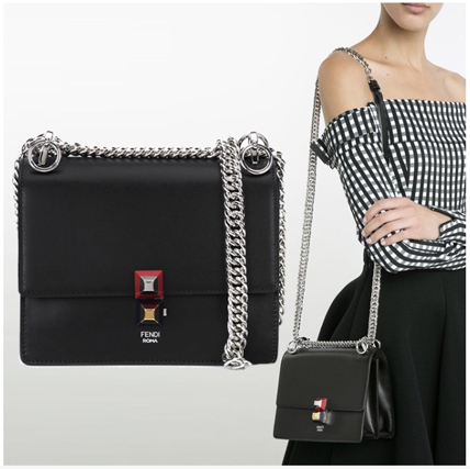 FENDI ショルダーバッグ ポシェット KANI レザーミニバッグ 8M0381SR0F0JBXフェンディコピー