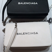 ブラック BALENCIAGA(バレンシアガ) Logo Everyday チェーン ショルダー...