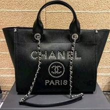 シャネルトートバッグ コピー最新作はこれいつも大活躍のDeauville CHANEL ショッピングバッグ