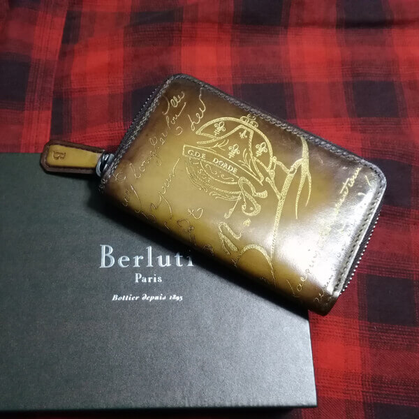 ベルルッティ財布 コピーBerluti スタンプ入りゴールドパティーヌ Berluti キーケース