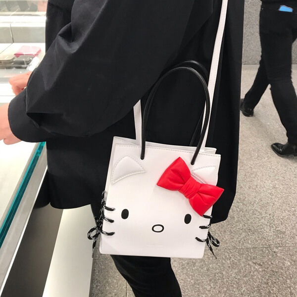 2020年人気新作超限定 バレンシアガコピー【BALENCIAGA&Hello Kittyコラボ】Shopping Tote XXS