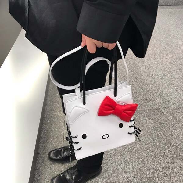 2020年人気新作超限定 バレンシアガコピー【BALENCIAGA&Hello Kittyコラボ】Shopping Tote XXS