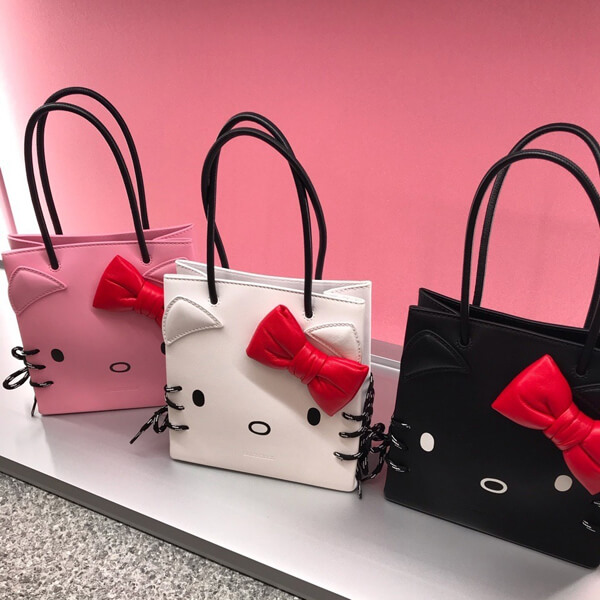 2020超限定 バレンシアガ偽物【BALENCIAGA&Hello Kittyコラボ】Shopping Tote XXS black