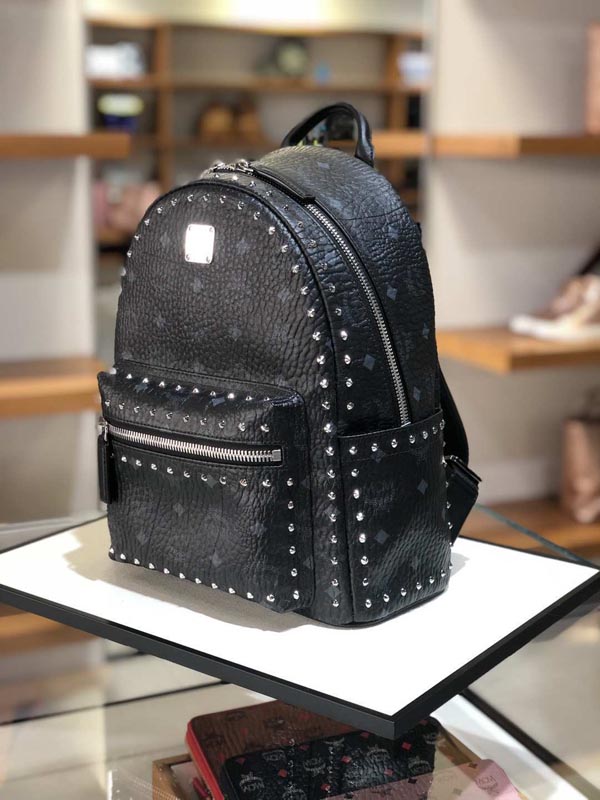 【MCMリュック コピー】エムシー エム Small スタッズ Backpack Black