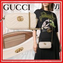 2020年春夏新作【グッチ偽物】GUCCI GGマーモント ミニ チェーンバッグ ホワイト