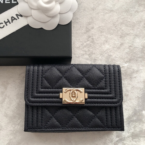  CHANEL  コピーナノウォレット ボーイシャネル 三つ折り (42033921)