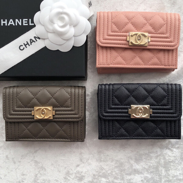  CHANEL  コピーナノウォレット ボーイシャネル 三つ折り (42033921)