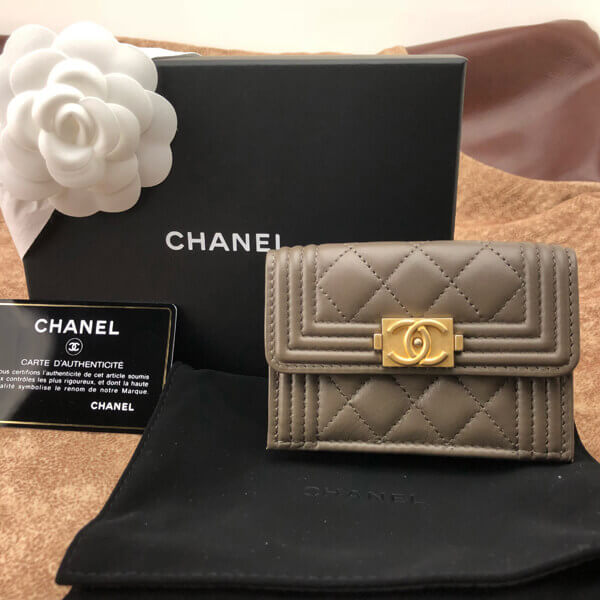  CHANEL レプリカ ナノウォレット ボーイシャネル 三つ折り (420339213)