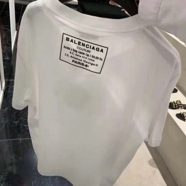 バレンシアガ tシャツ コピー 【BALENCIAGA】すぐ届く バックプリントが ポイント白黒 WH9000