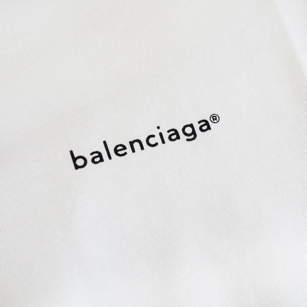 BALENCIAGA スーパーコピーバレンシアガ ロゴ Tシャツ 半袖5561071