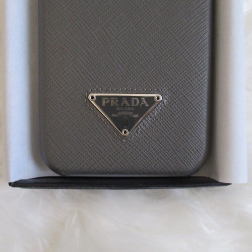 【PRADA】レプリカサフィアーノレザー☆iPhone 11 Proケース*2ZH113_QHH  2ZH113_QHH_F0K44