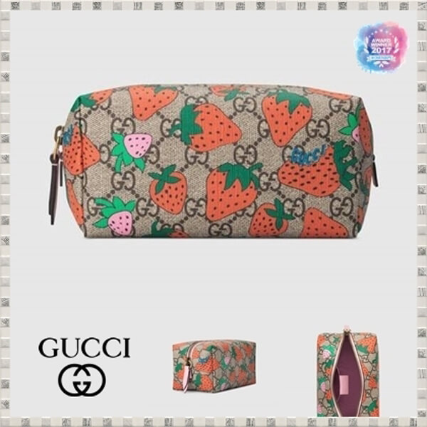 オンライン限定 GUCCI グッチ 苺 コピー  GGコスメティックケース 576217 GZRAT 8483