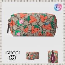 オンライン限定 GUCCI グッチ 苺 コピー  GGコスメティックケース 576217 GZR...