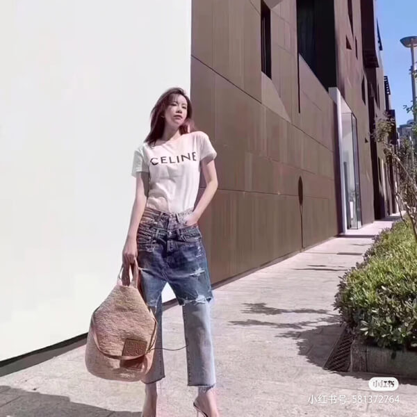 CELINE セリーヌ tシャツ 偽物 フロントロゴ 2X314916G38AW