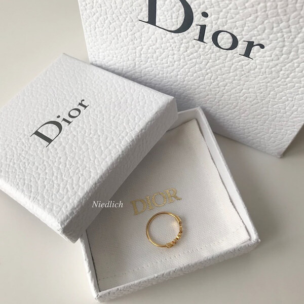 Dior リング  偽物 Dio(r)evolution”ギフトにも♪DIORロゴ*リング＊Gold  ◆Dior(ディオール)◆ DIO(R)EVOLUTION RING202001