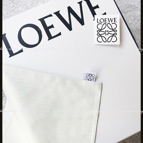 ロエベ サンダル コピー LOEWE Gate Flat サンダル ホワイトゲートフラットサンダル453.10.6361