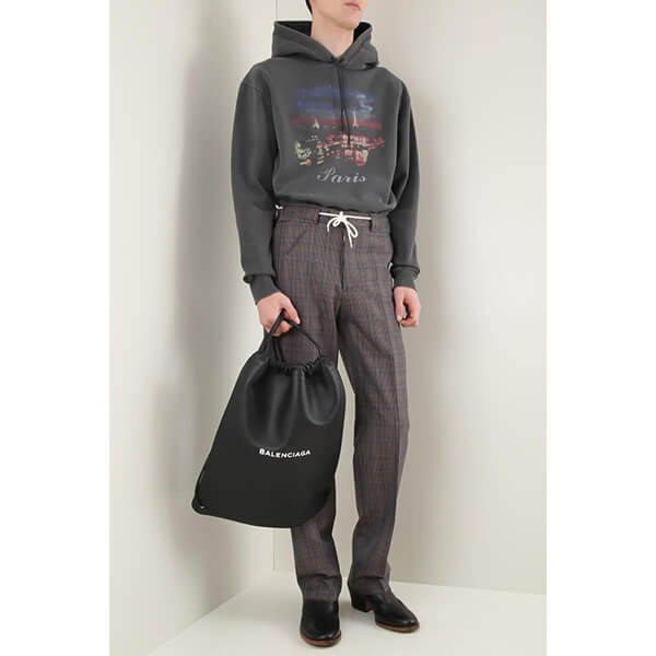 2020SSBALENCIAGA バレンシアガスーパーコピー ブラック レザーナップザック