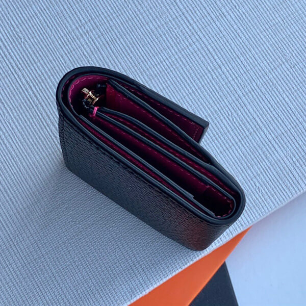 ルイヴィトン 財布 コピー  Vuitton ポルトフォイユカプシーヌ コンパクト ノワール M68587