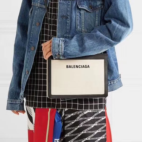 バレンシアガ ショルダーバッグ 偽物 紗栄子さん愛用  BALENCIAGA NAVY CABASNAVY CABAS B6579