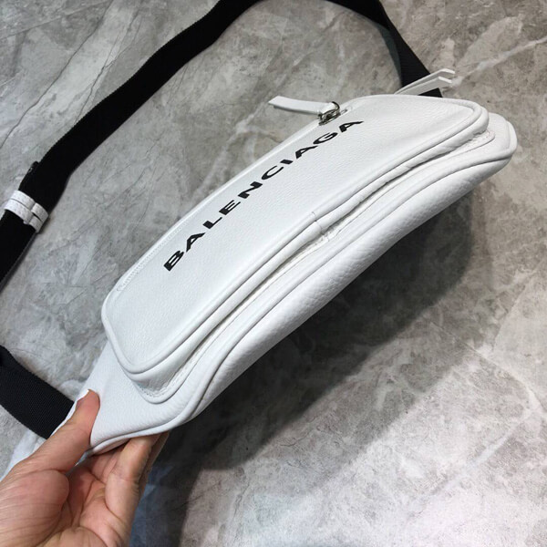  バレンシアガ ウエストポーチ スーパーコピー BALENCIAGA ベルトバッグ Everyday leather