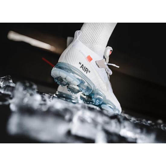 ホワイト オフホワイト ナイキ レプリカ 激安 OFF-WHITE × AIR VAPORMAX “BLACK” & “WHITE”ヴェイパーマックス