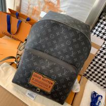 ルイヴィトン リュック メンズ コピー DISCOVERY バックパック Louis Vuitton ロゴが光る☆最新/限定 M45218