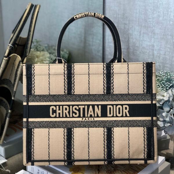 【Dior】レプリカ 2020SS新作 “DIOR BOOK TOTE” スモール/ ストライプ M1296ZRLD_M976