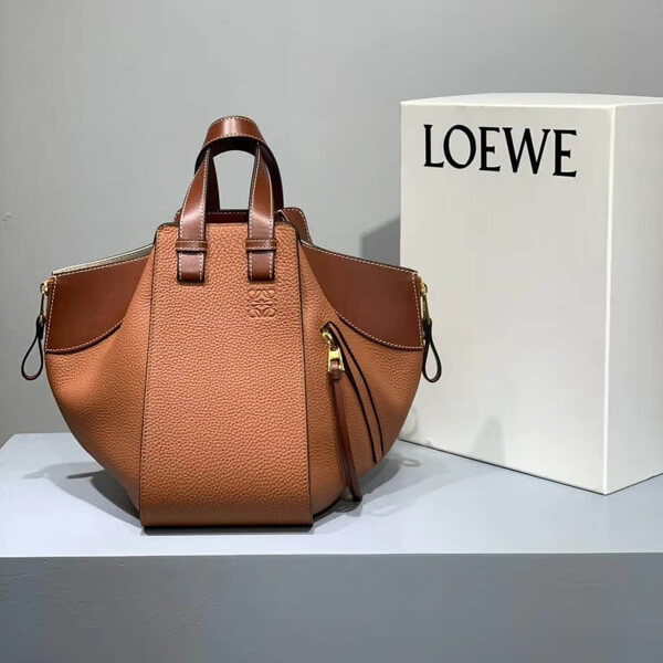 ロエベ スーパーコピー ブローチLoewe ラピスタル 偽物 Small Bag ハンモック タン 387.30.S35