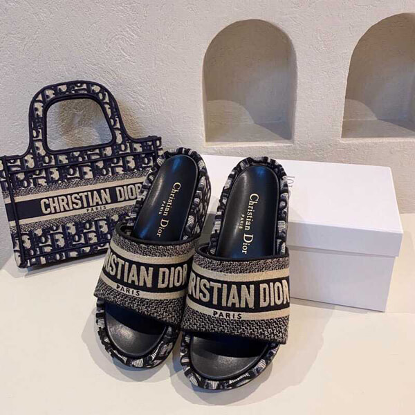 ディオール サンダル コピー 日本未入荷 Dior レディースミュール DWAY SLIDE