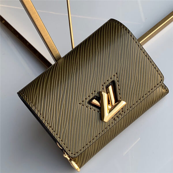 ルイヴィトン 財布 コピー vuitton 財布 新作 2020 ツイスト コンパクト XSウォレッ M67580