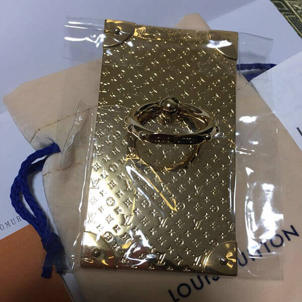 ルイヴィトン バンカーリング コピー注目度NO.1☆大人気 Vuitton TRUNK PHONE RING iphoneケース M63145