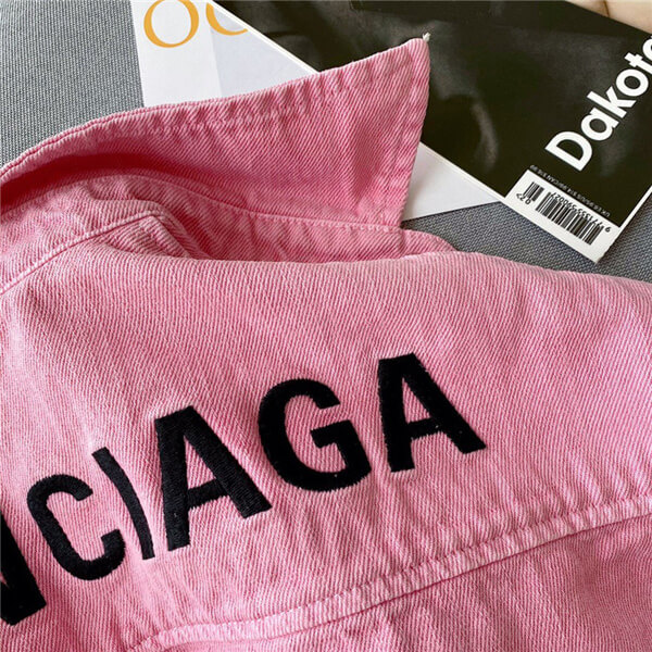 バレンシアガ 偽物 トンシャツ Balenciaga トーンオントーンのマザーオブパールボタン