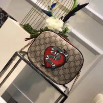 最新作!GUCCI グッチ ショルダーバッグ コピー チェーンショルダーGGキャンバス刺繍ヘビ花 409535