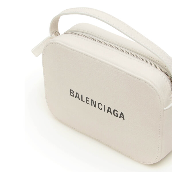 バレンシアガ ショルダーバッグ 偽物  Balenciaga エブリデイ カメラバッグ XS