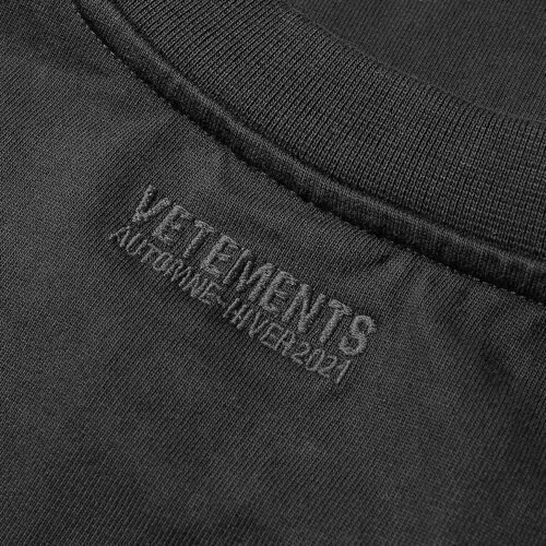 ヴェトモン パーカー コピー VETEMENTS 長袖ゴシックフォントオーバーサイズTシャツ