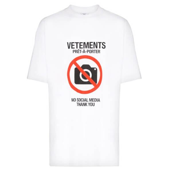 ヴェトモン tシャツ 偽物  VETEMENTS 20FW ANTISOCIAL スローガン ロゴTシャツ　オーバーサイズ