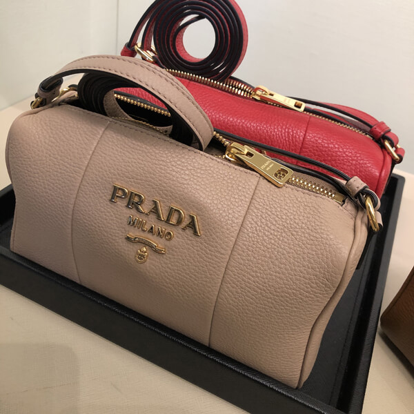 プラダ 偽物 PRADAショルダーバッグ1BH157