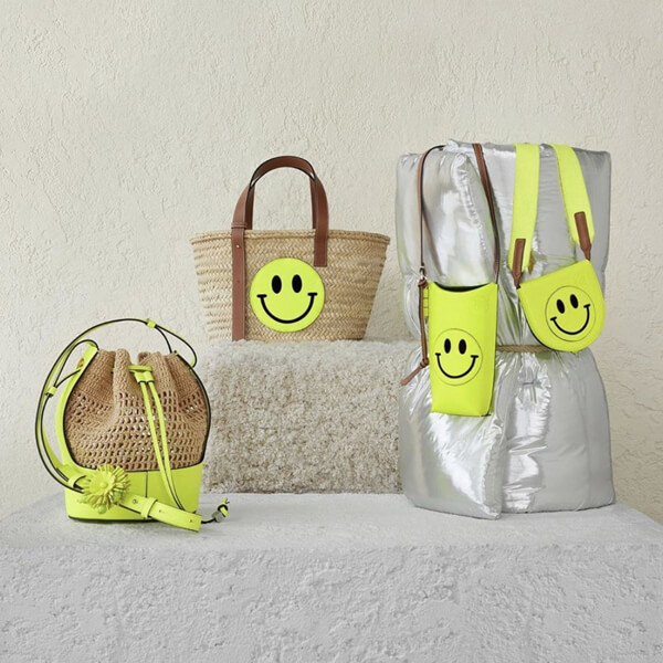 LOEWE PAULA'S IBIZA x SMILEY ロエベ  ショルダーバッグ コピー ヒールポーチ C661T14X05