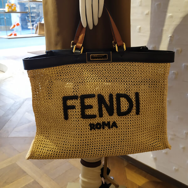 フェンディ ピーカブー コピー FENDI Xトートラフィアバッグ 8BH374ABVSF11RK