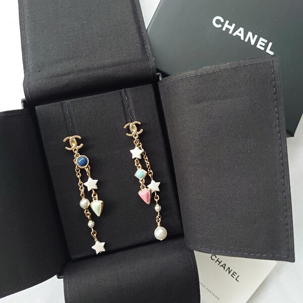 シャネル ピアス 偽物 CHANEL アシンメトリー ピアス★CCマーク