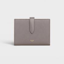 セリーヌ 財布 偽物 CELINE ミディアム ストラップウォレットぺブル 10B643BFP ...