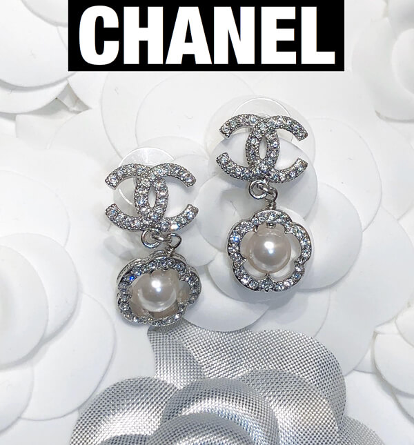 新作 CHANEL シャネル ピアス 偽物 CC シルバー 花柄 AB3557 B02593 N6401