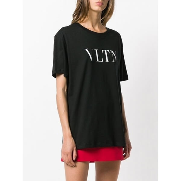 【VALENTINO ヴァレンティノ Tシャツ コピー】VLTN ロゴ TシャツG10V 3LE 0NR