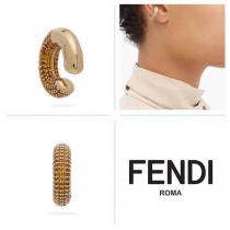 FENDI フェンディ ピアス 偽物 Fendioops パヴェジルコニア イヤーカフ